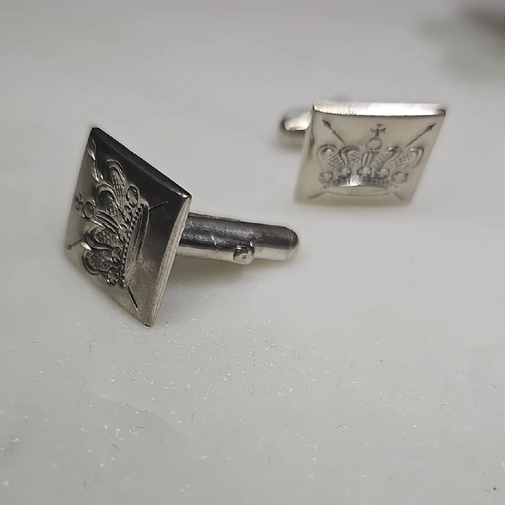 Vintage Silvertone Crown Cufflinks